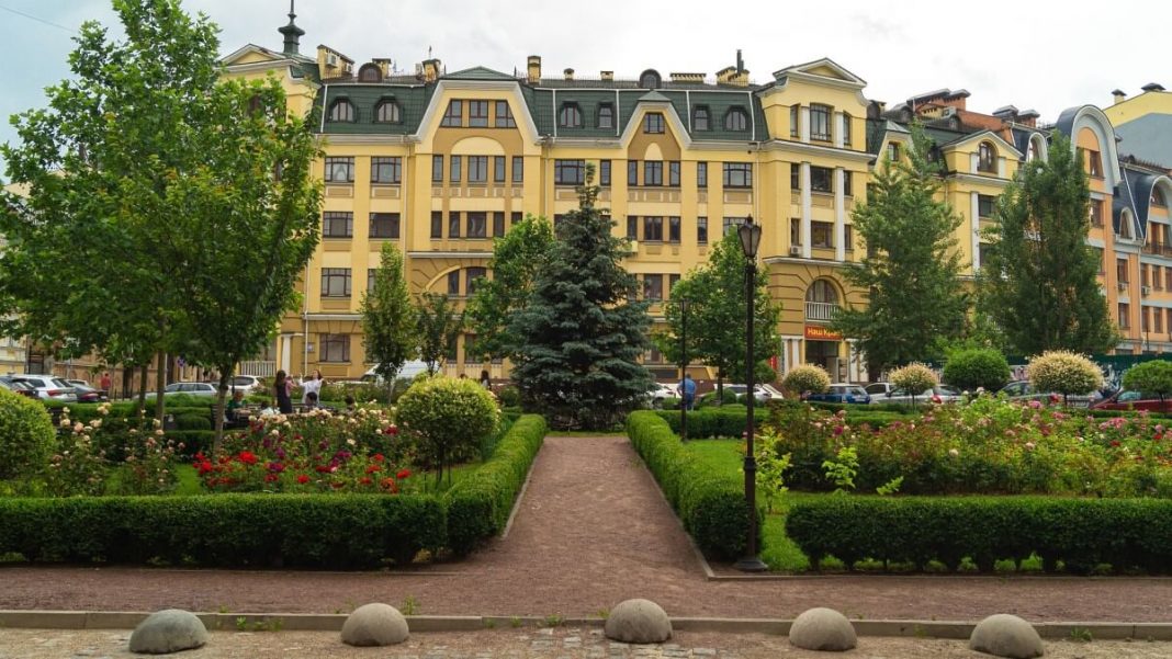 kyev ukraine yellow building city view