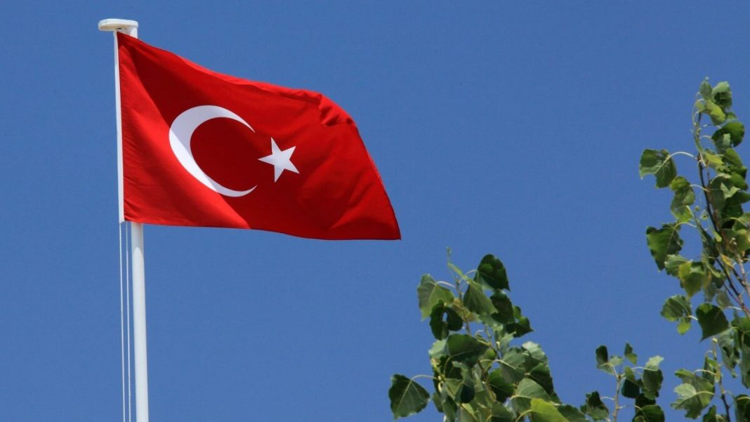 turkey flag on flagpole