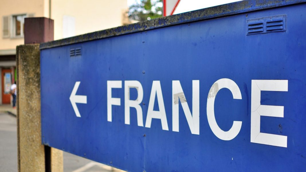 france road sign