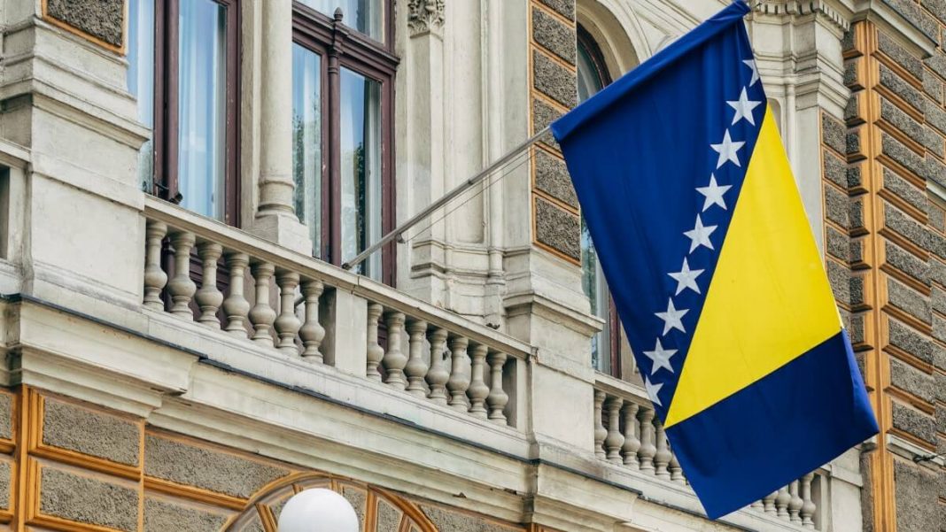 bosnia herzegovina flag on flagpole