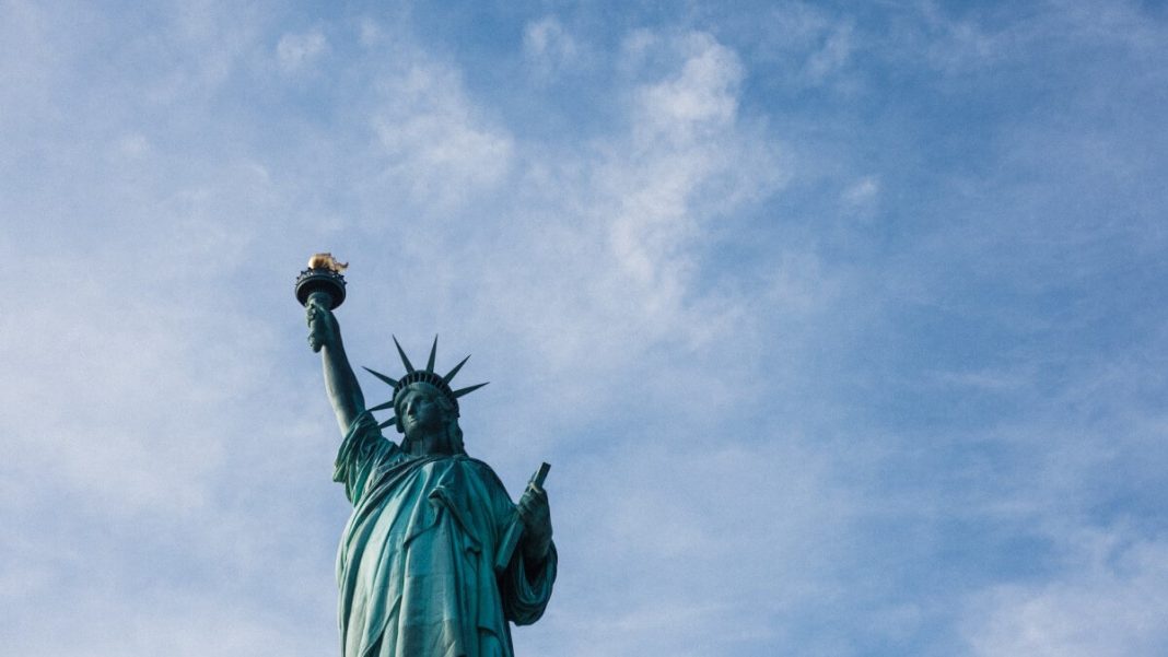 statue of liberty us photo