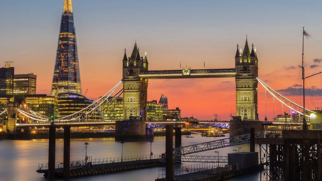 tower bridge sunset view london uk