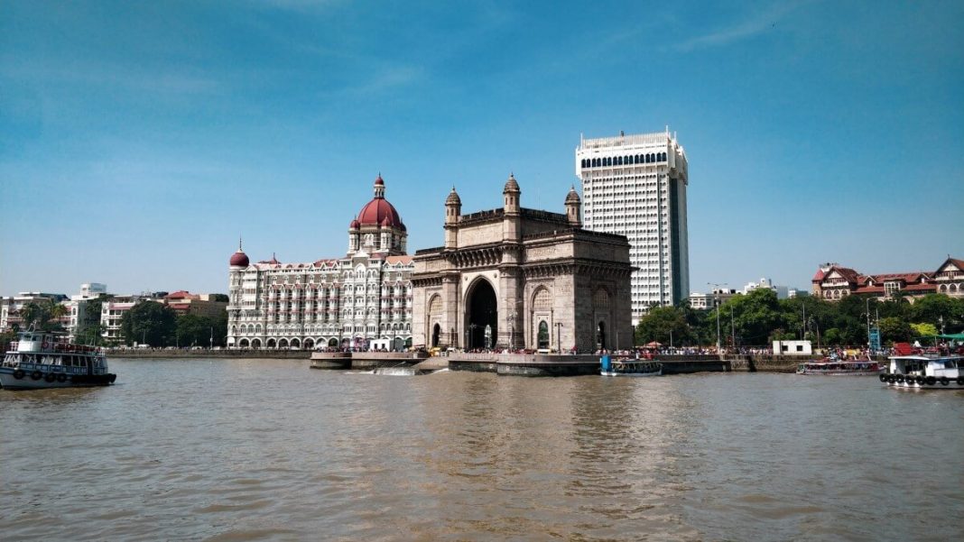 gateway of india mumbai body of water angle
